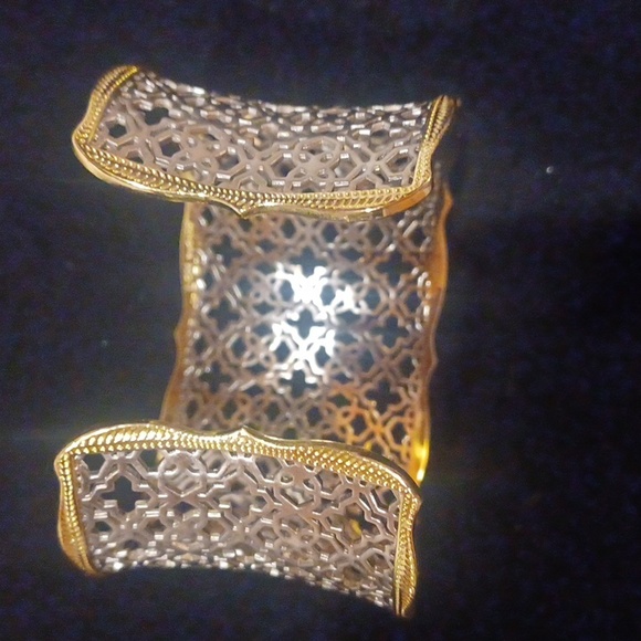 Kendra Scott Candice Cuff - Picture 2 of 4
